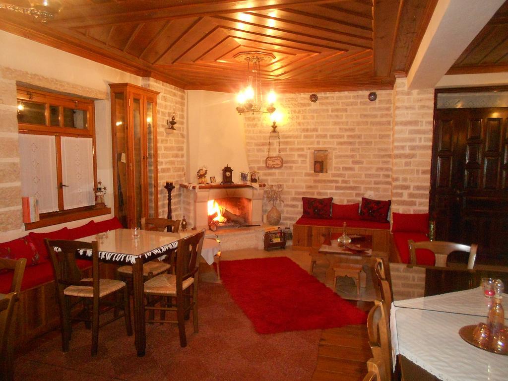 Traditional Guesthouse Marousio Rodavgi Exterior photo